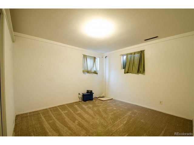1409 Sanderson Ave, Colorado Springs, CO 80915