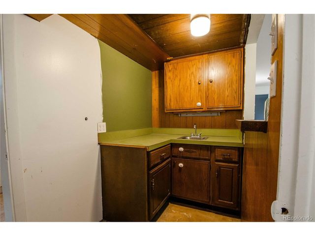 1409 Sanderson Ave, Colorado Springs, CO 80915