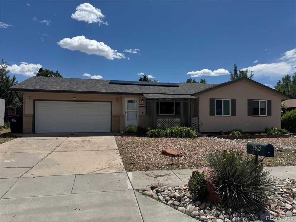 1409 Sanderson Ave, Colorado Springs, CO 80915