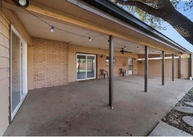 406 N St Charles, Stanton, TX 79782