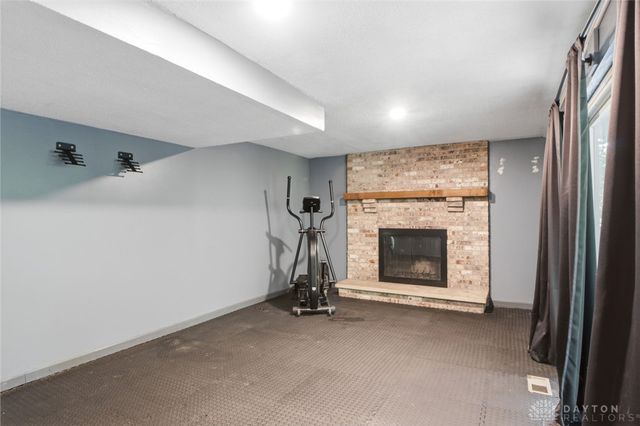1464 Hilltop Road, Xenia, OH 45385