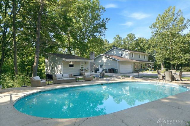 1464 Hilltop Road, Xenia, OH 45385