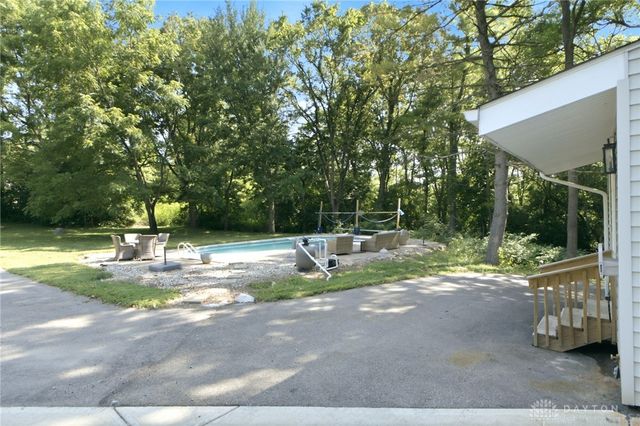 1464 Hilltop Road, Xenia, OH 45385
