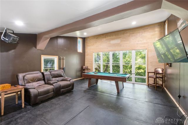 1464 Hilltop Road, Xenia, OH 45385