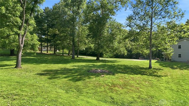 1464 Hilltop Road, Xenia, OH 45385