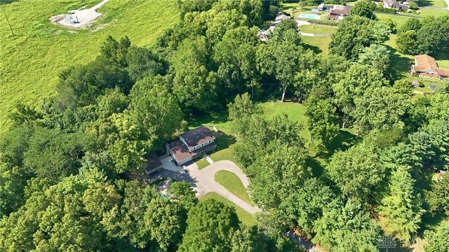 1464 Hilltop Road, Xenia, OH 45385