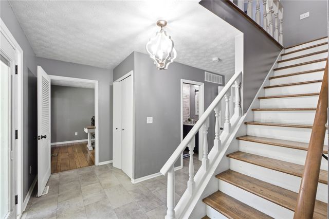 1464 Hilltop Road, Xenia, OH 45385