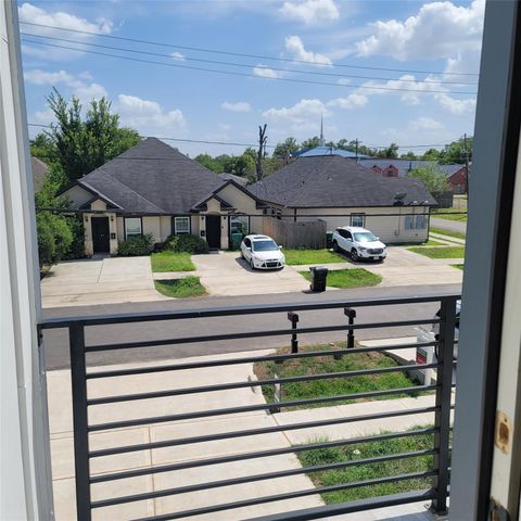 4207 Stassen Street, Houston, TX 77051