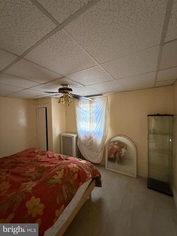 7123 SEAFORD RD, Upper Darby, PA 19082