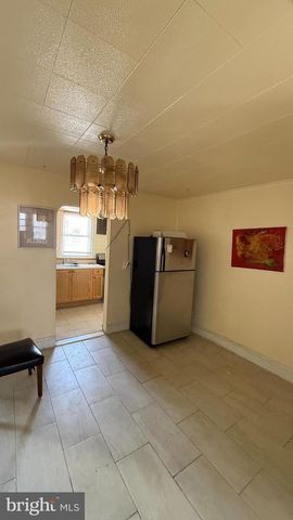 7123 SEAFORD RD, Upper Darby, PA 19082