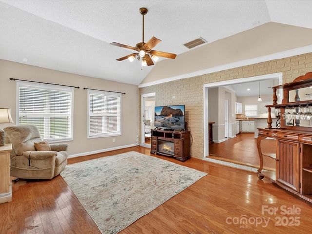 192 Baymount Drive, Statesville, NC 28625