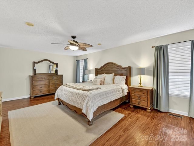 192 Baymount Drive, Statesville, NC 28625