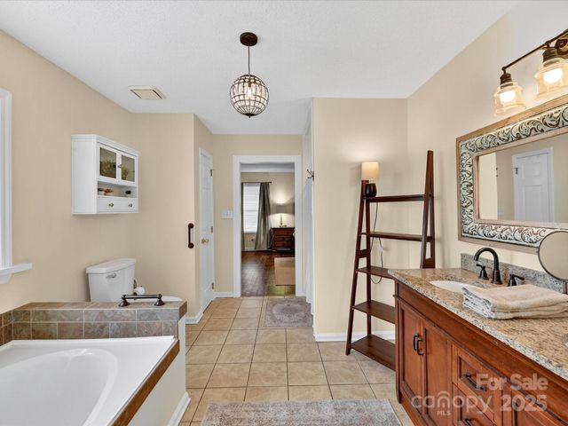 192 Baymount Drive, Statesville, NC 28625