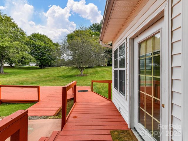 192 Baymount Drive, Statesville, NC 28625