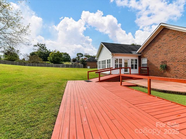 192 Baymount Drive, Statesville, NC 28625