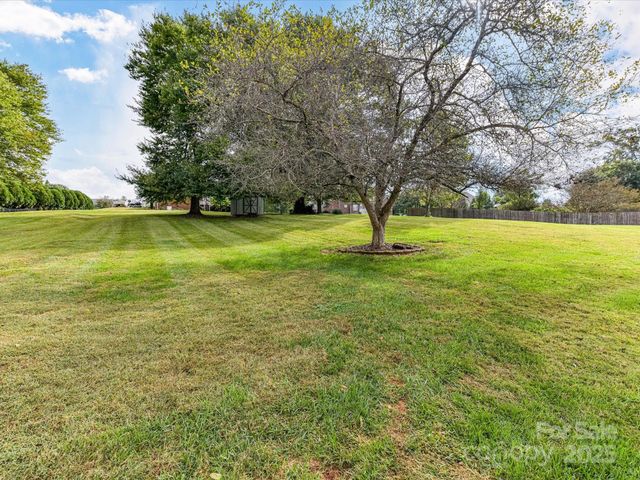 192 Baymount Drive, Statesville, NC 28625