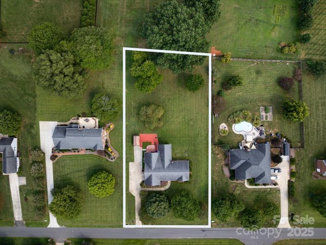 192 Baymount Drive, Statesville, NC 28625