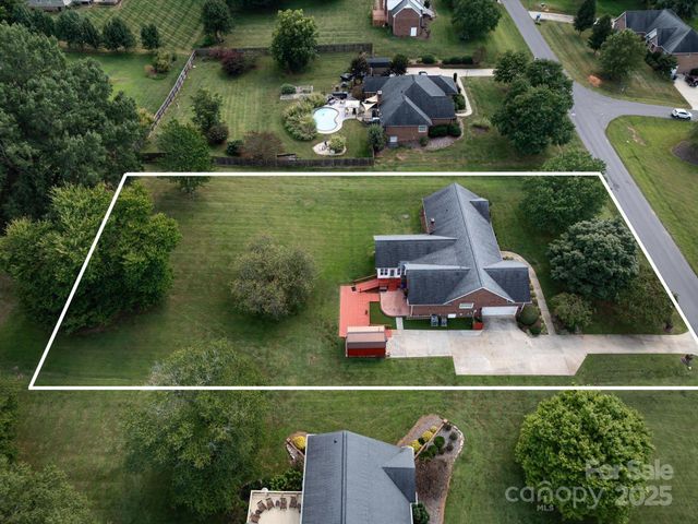 192 Baymount Drive, Statesville, NC 28625