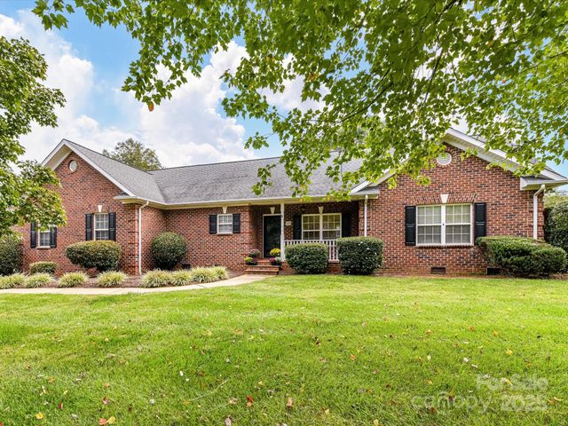192 Baymount Drive, Statesville, NC 28625