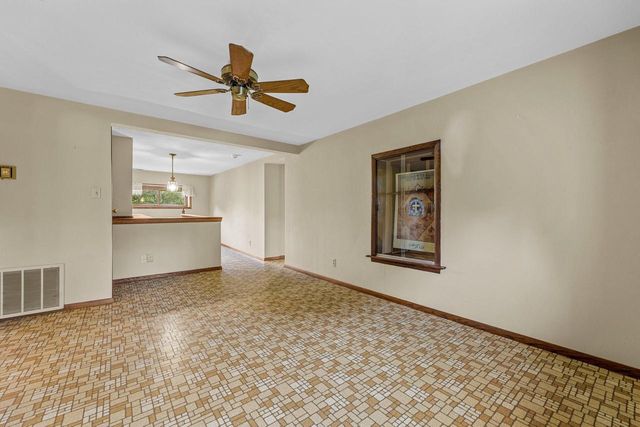 N120W20937 Freistadt ROAD, Germantown, WI 53022