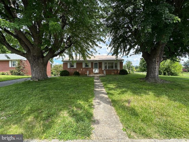 831 FAIRVIEW AVENUE, Waynesboro, PA 17268