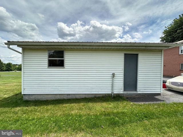 831 FAIRVIEW AVENUE, Waynesboro, PA 17268