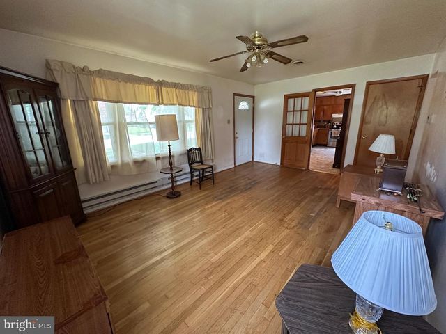 831 FAIRVIEW AVENUE, Waynesboro, PA 17268