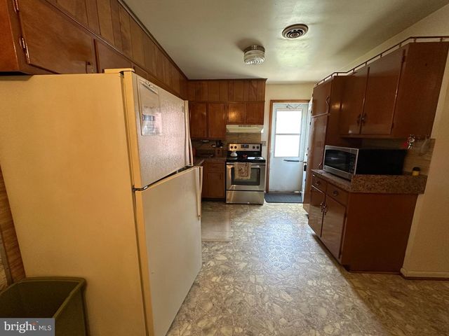 831 FAIRVIEW AVENUE, Waynesboro, PA 17268