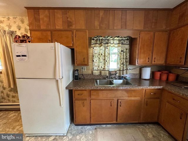 831 FAIRVIEW AVENUE, Waynesboro, PA 17268