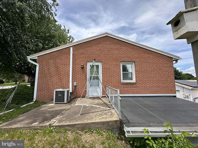 831 FAIRVIEW AVENUE, Waynesboro, PA 17268