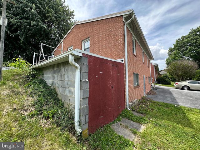 831 FAIRVIEW AVENUE, Waynesboro, PA 17268