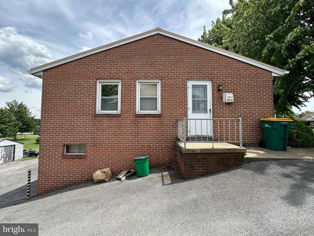 831 FAIRVIEW AVENUE, Waynesboro, PA 17268