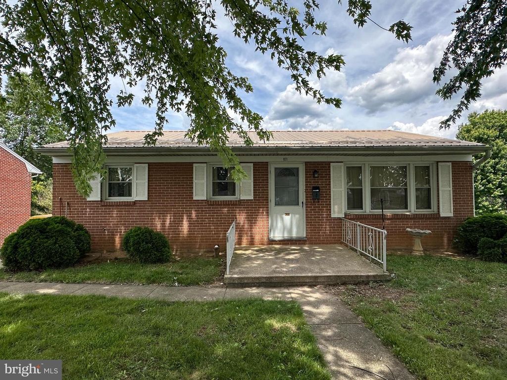831 FAIRVIEW AVENUE, Waynesboro, PA 17268