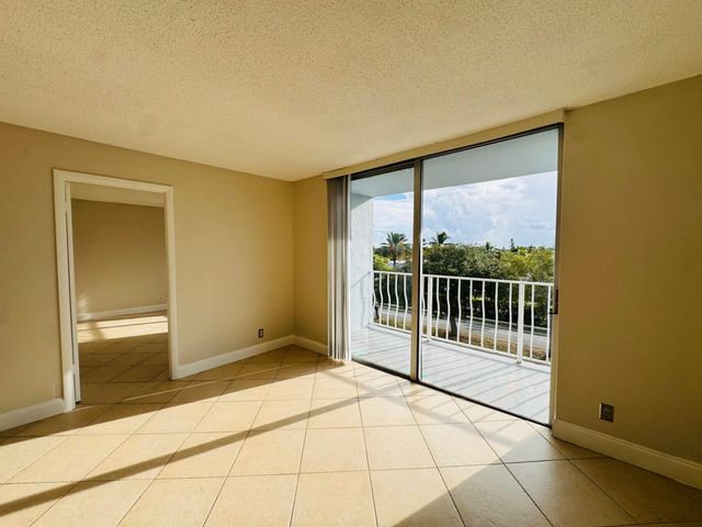500 EXECUTIVE CENTER Drive 4A, West Palm Beach, FL 33401