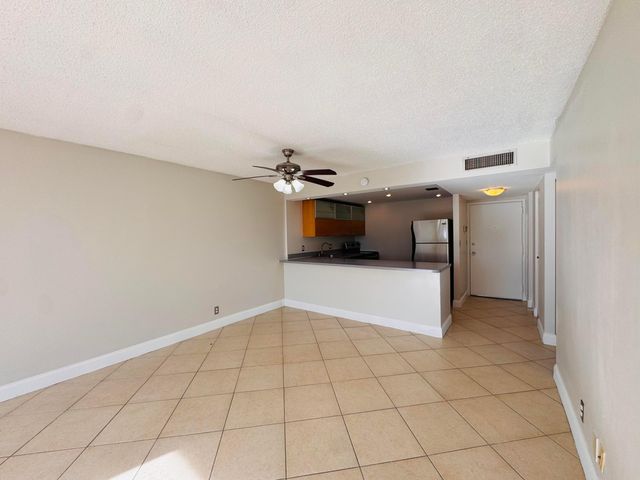 500 EXECUTIVE CENTER Drive 4A, West Palm Beach, FL 33401
