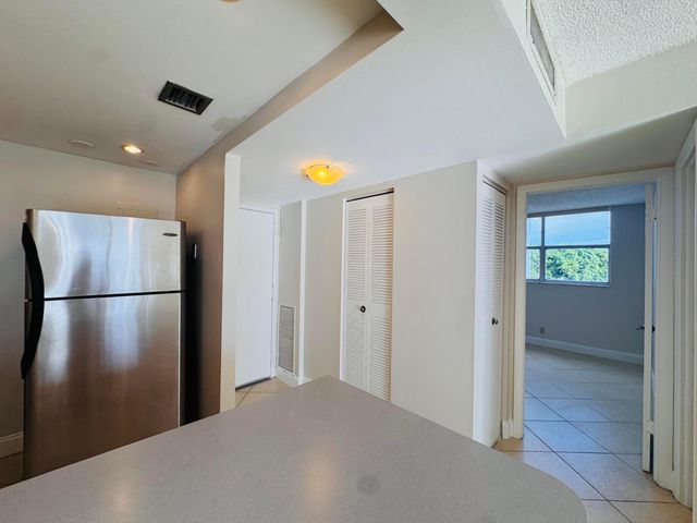 500 EXECUTIVE CENTER Drive 4A, West Palm Beach, FL 33401