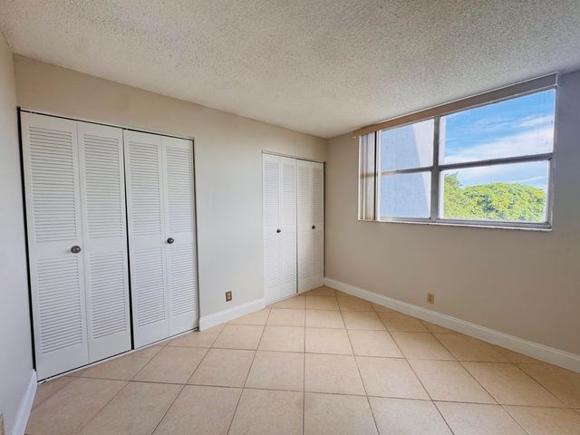 500 EXECUTIVE CENTER Drive 4A, West Palm Beach, FL 33401