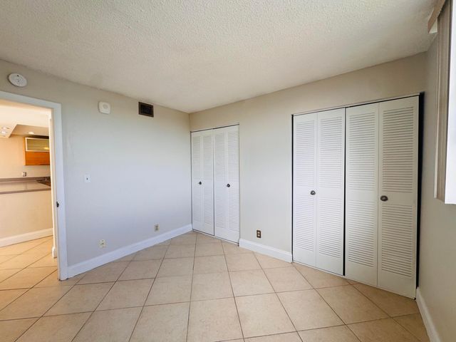 500 EXECUTIVE CENTER Drive 4A, West Palm Beach, FL 33401