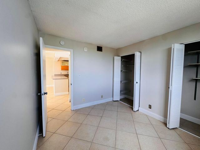 500 EXECUTIVE CENTER Drive 4A, West Palm Beach, FL 33401
