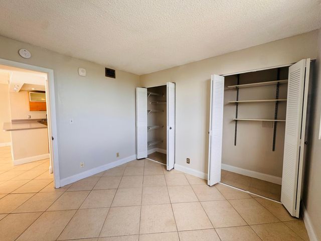 500 EXECUTIVE CENTER Drive 4A, West Palm Beach, FL 33401