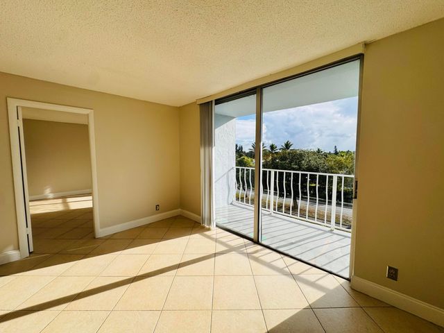 500 EXECUTIVE CENTER Drive 4A, West Palm Beach, FL 33401