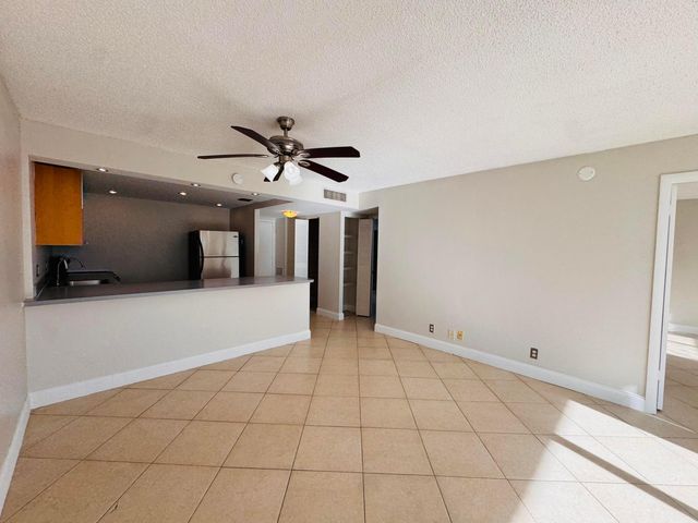 500 EXECUTIVE CENTER Drive 4A, West Palm Beach, FL 33401