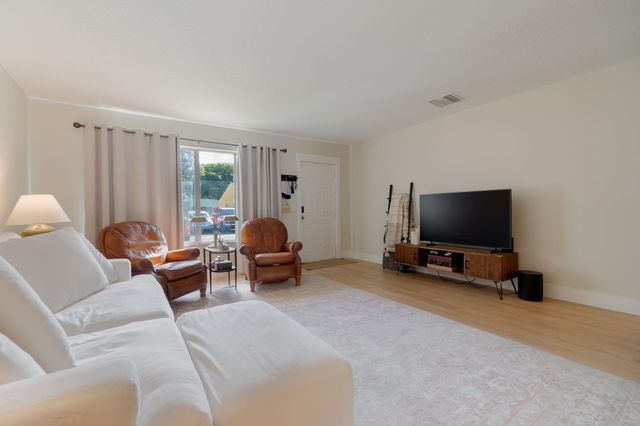 4699 Orleans Court C, West Palm Beach, FL 33415