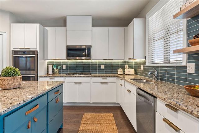 88 Water Oak Drive, Acworth, GA 30101
