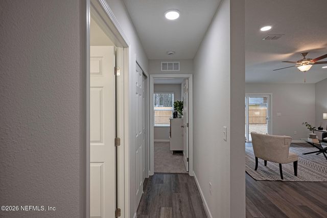 13742 COMAN Road, Jacksonville, FL 32218