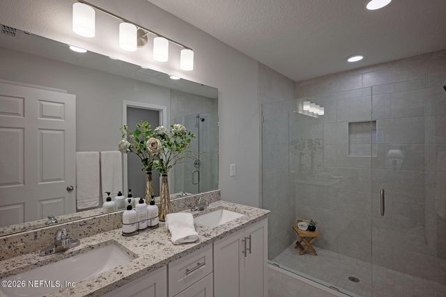 13742 COMAN Road, Jacksonville, FL 32218