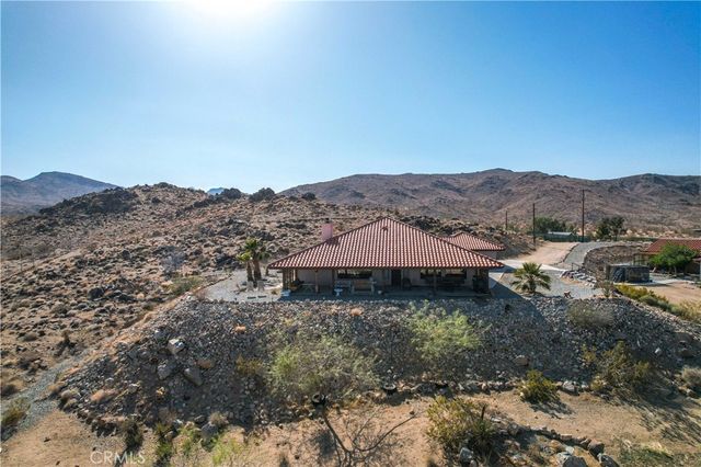 1388 N Jemez Trail, Landers, CA 92285