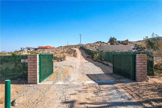 1388 N Jemez Trail, Landers, CA 92285