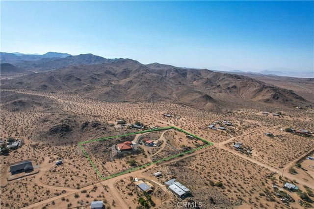 1388 N Jemez Trail, Landers, CA 92285
