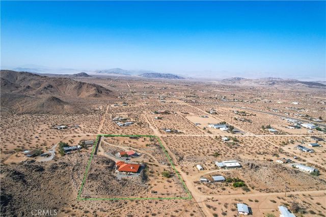 1388 N Jemez Trail, Landers, CA 92285